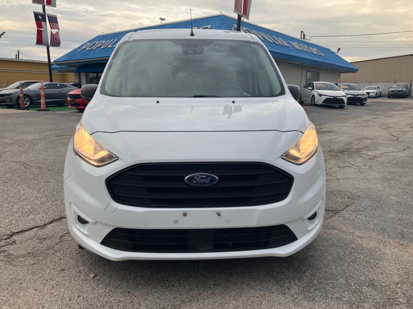 2019 White /Gray Ford Transit Connect Cargo Van XLT LWB w/Rear Liftgate (NM0LS7F28K1) with an 2.5L L4 DOHC 16V engine, 6A transmission, located at 1842 Wirt Road, Houston, TX, 77055, (713) 973-3903, 29.805330, -95.484787 - Photo#6